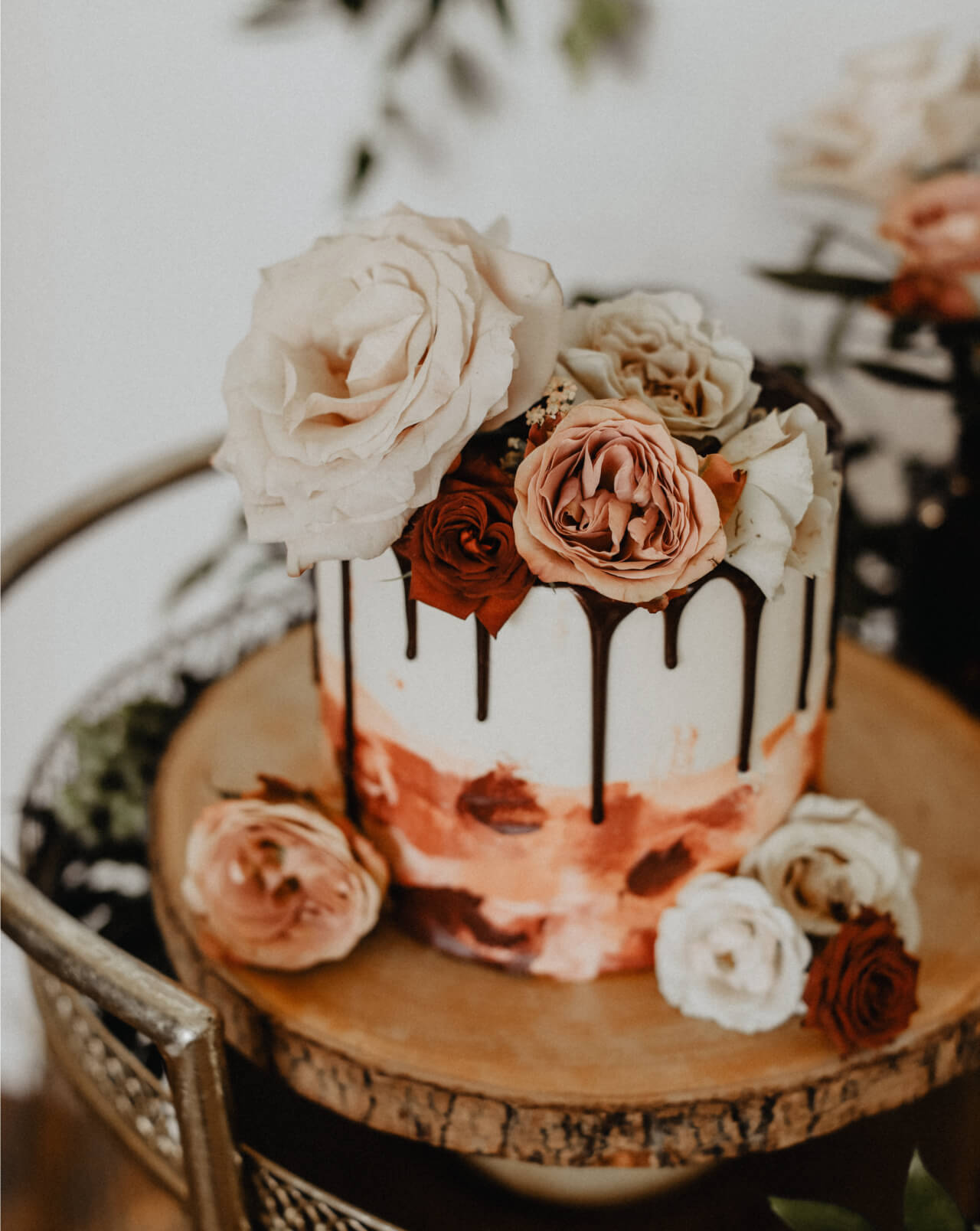 watercolor wedding cake by sugar and sparrow