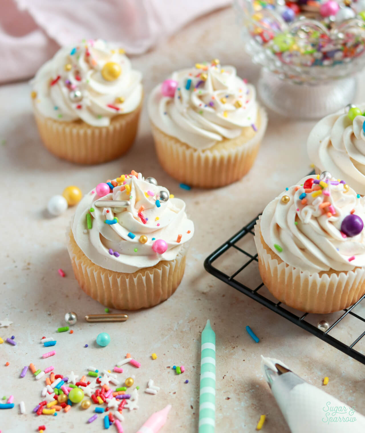 vanilla cupcakes recipe with vanilla buttercream