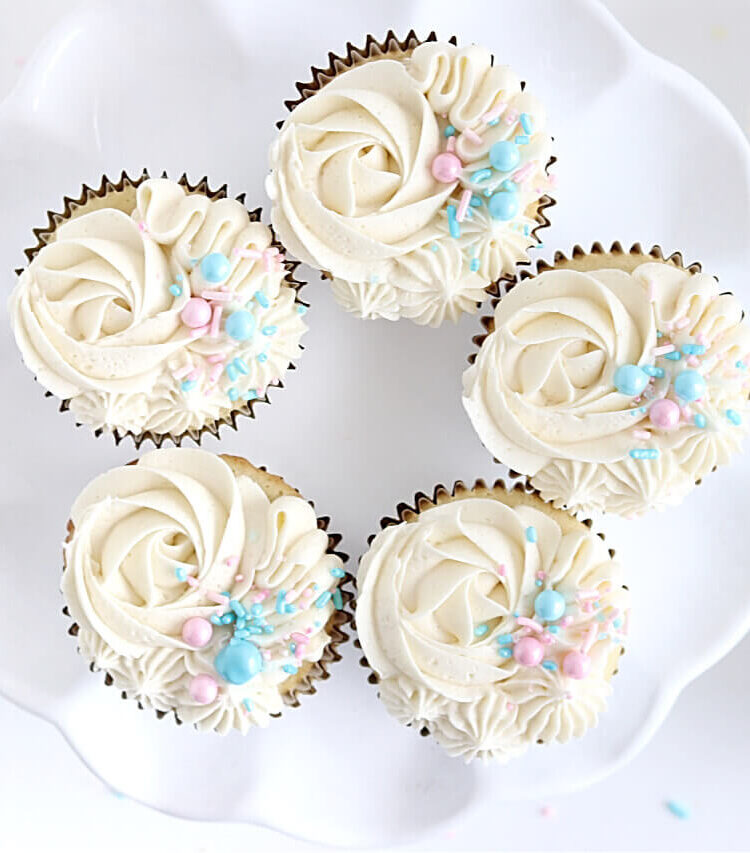 gender reveal cupcakes