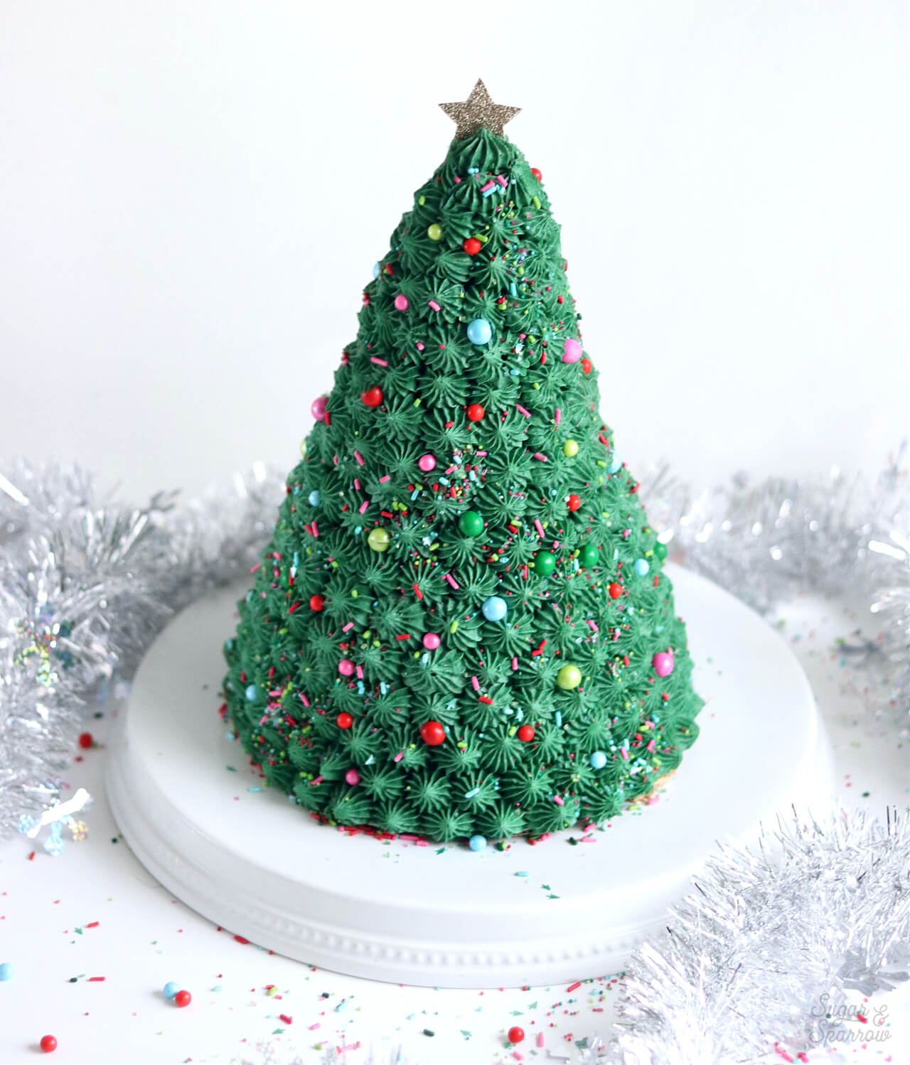 How To Make A Christmas Tree Cake - Sugar & Sparrow