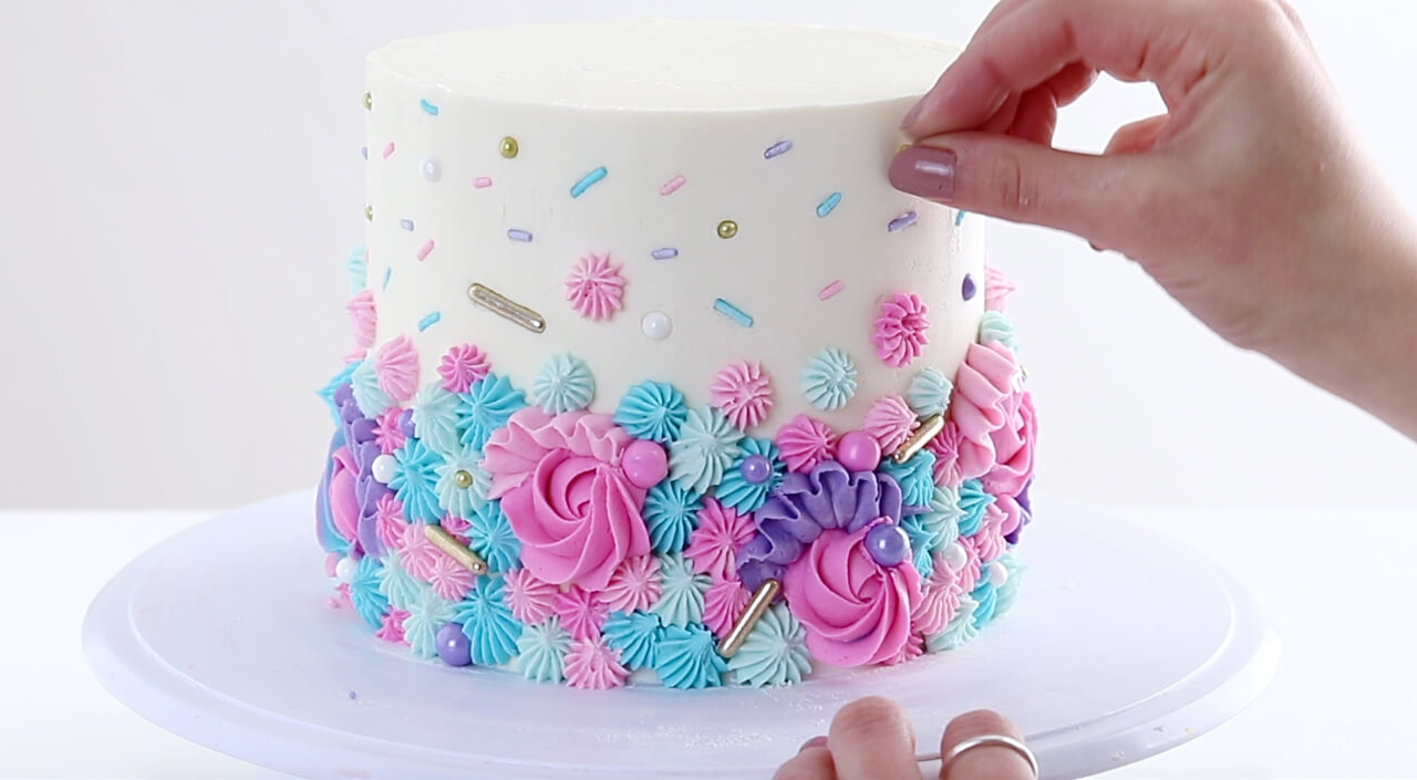 how to add sprinkles to a cake