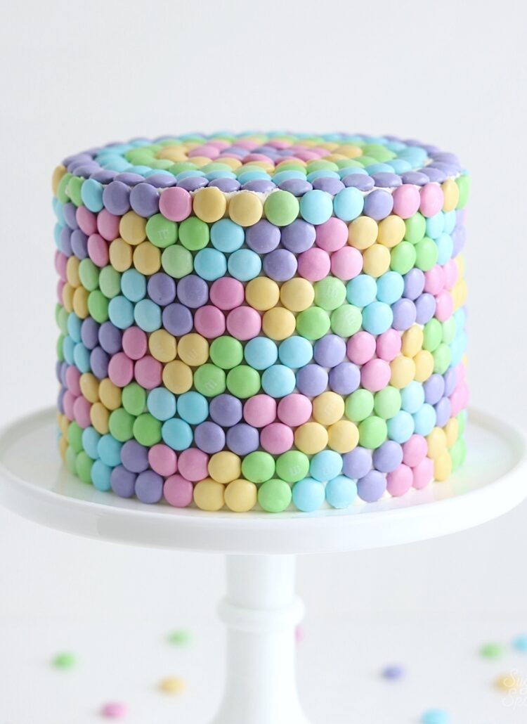 pastel m&m cake