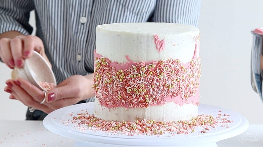 creating a sprinkle fault line cake