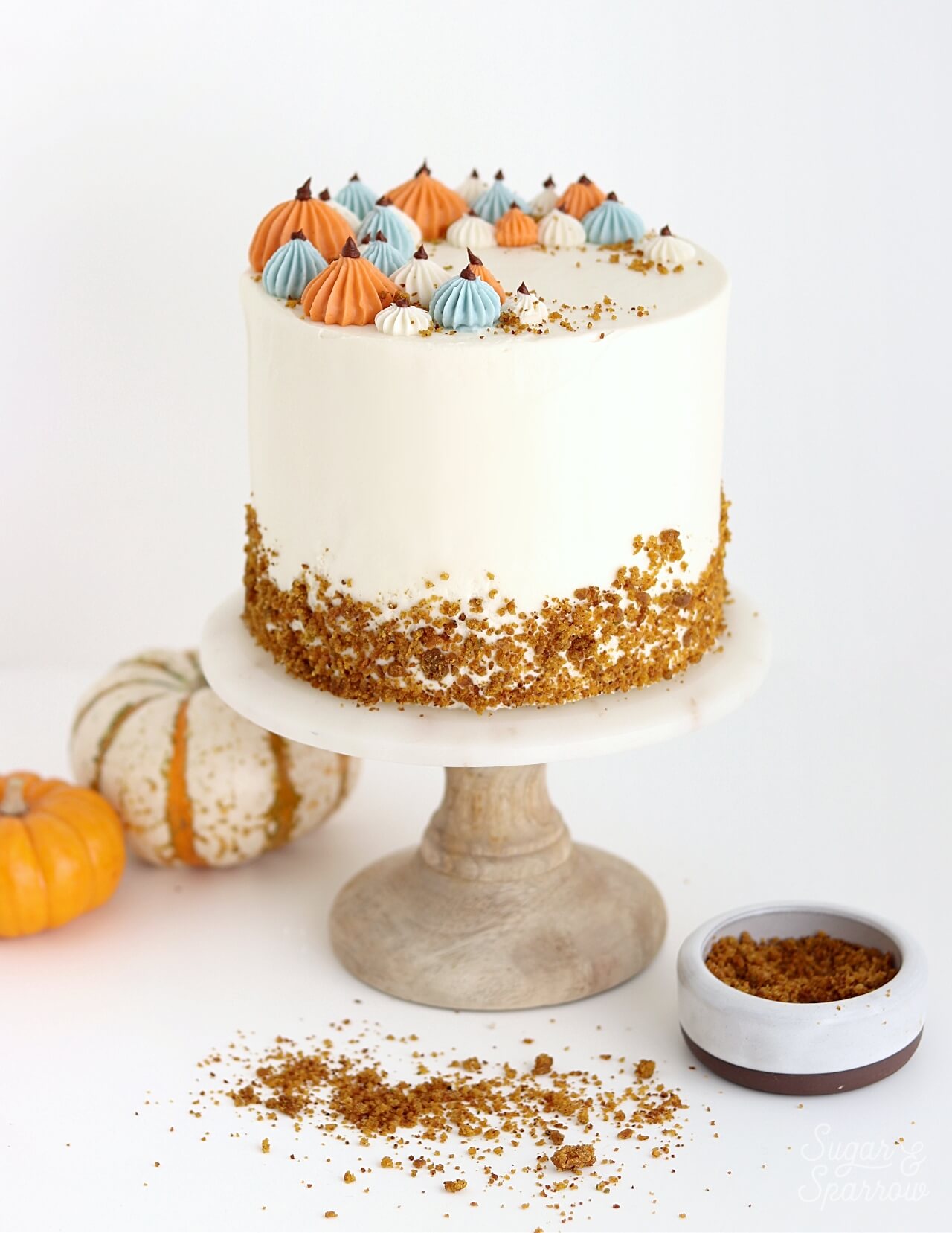 pumpkin cake recipe by sugar and sparrow