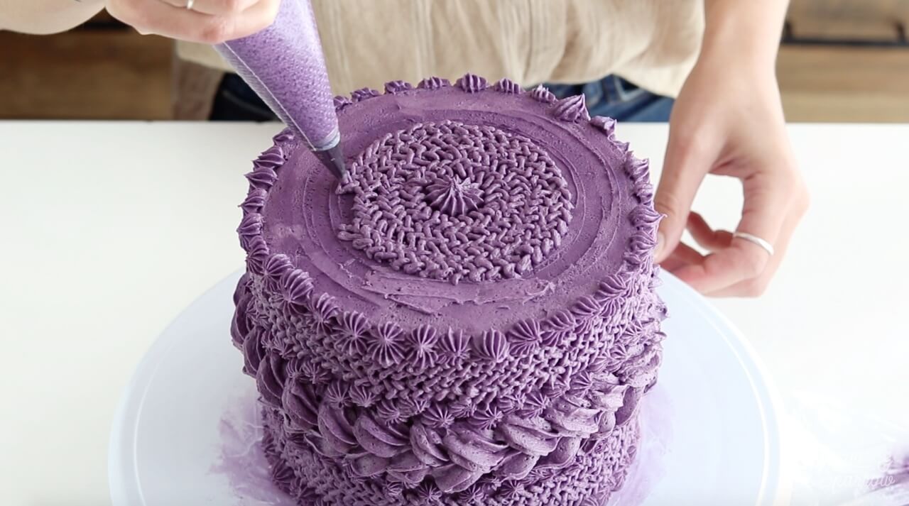 Buttercream Knitted Sweater Cake Tutorial - Sugar & Sparrow