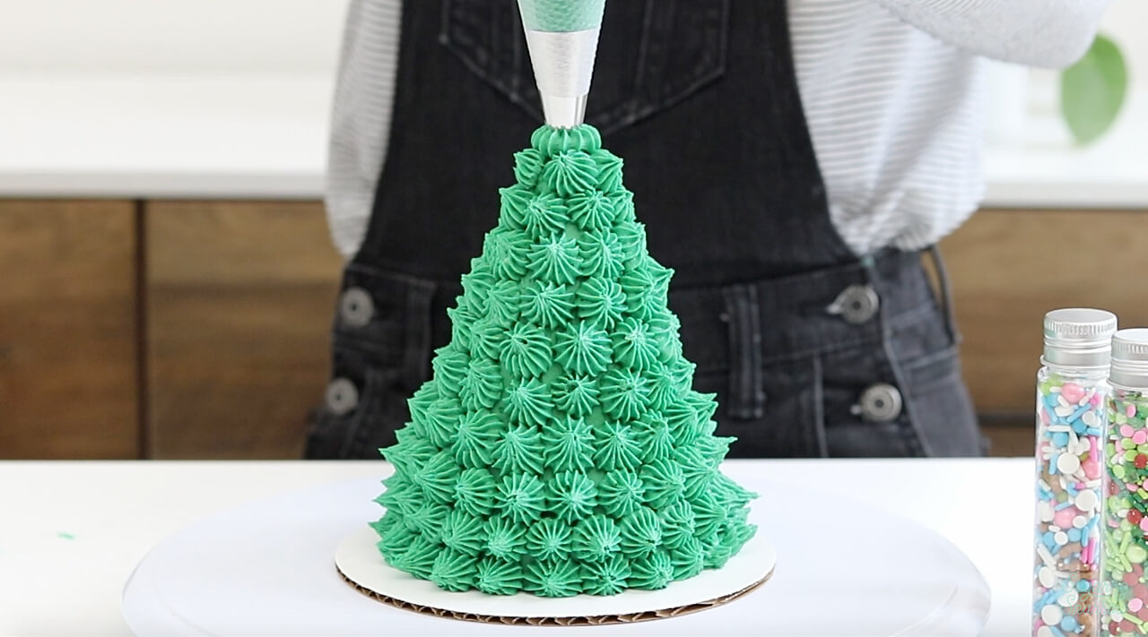 Christmas Tree Cake Pan with Beautiful Buttercream Icing