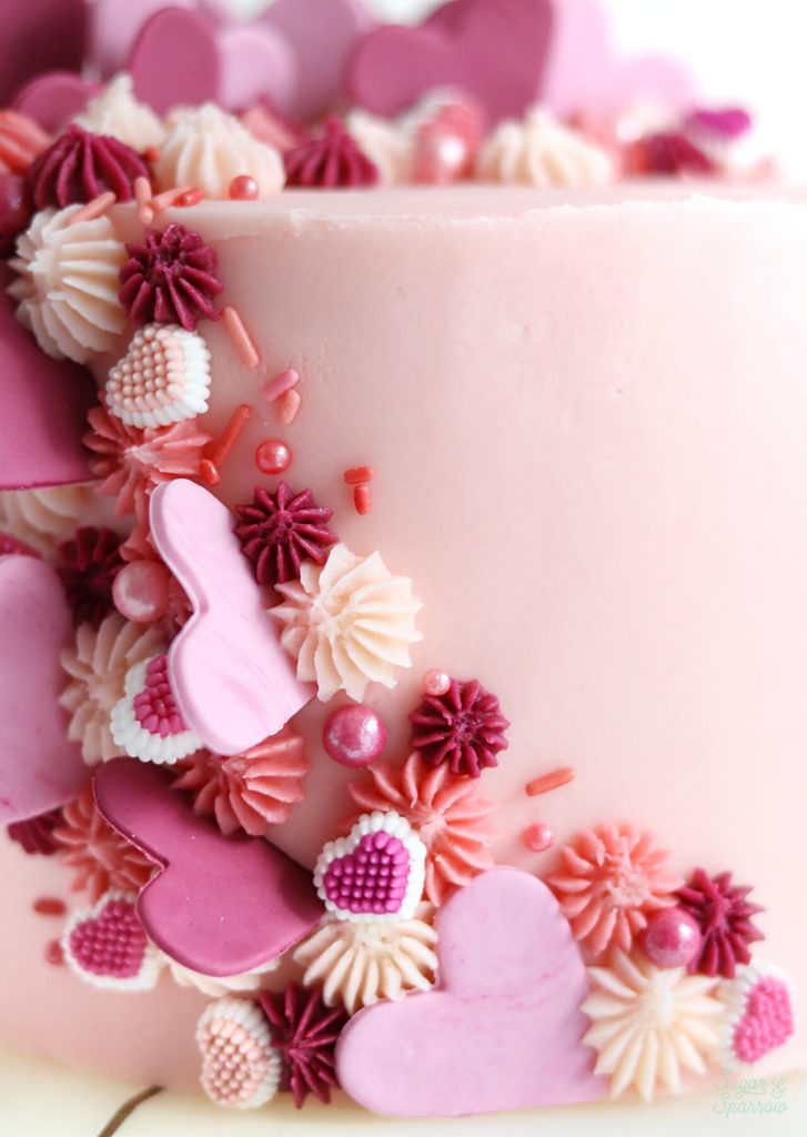 valentines day cake with fondant hearts