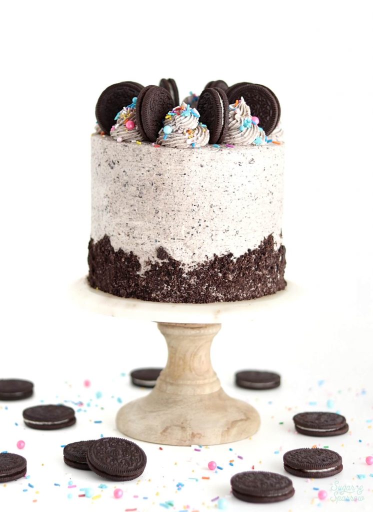 vegan chocolate oreo cookies and cream cake