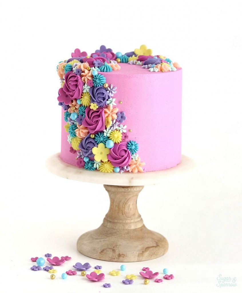 floral buttercream cake tutorial by sugar and sparrow