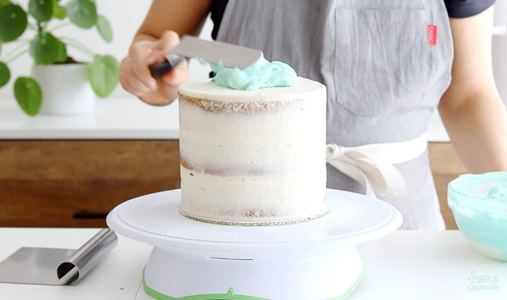 How to Frost a Cake Smoothly: Step-by-Step Tutorial & Video