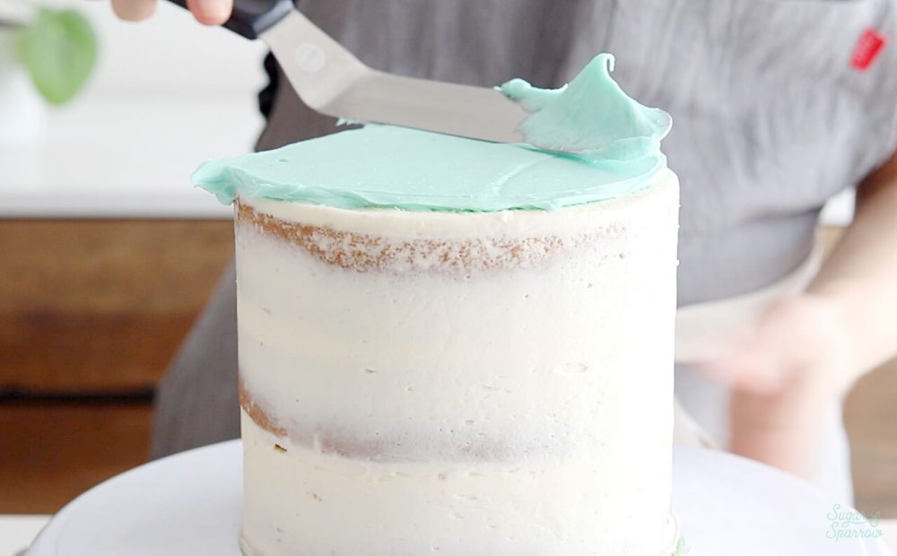 Your Guide to Frosting a Cake with Smooth Buttercream Sugar & Sparrow