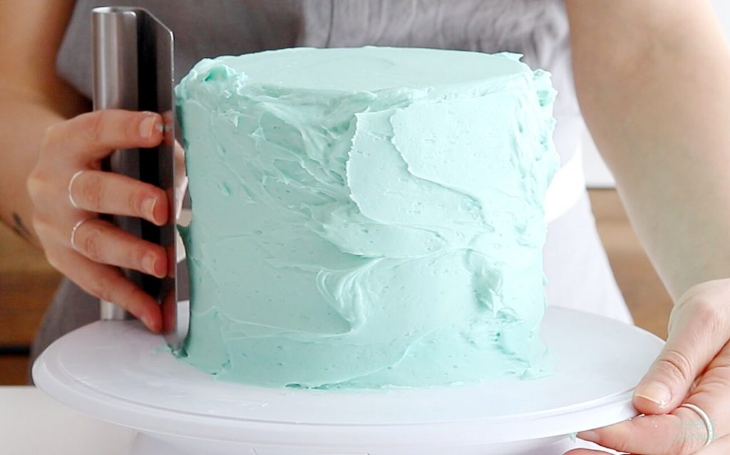 icing smoother for buttercream cake