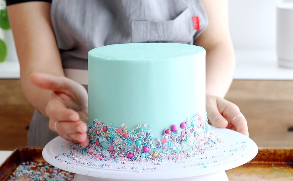 how to place sprinkles on buttercream cake