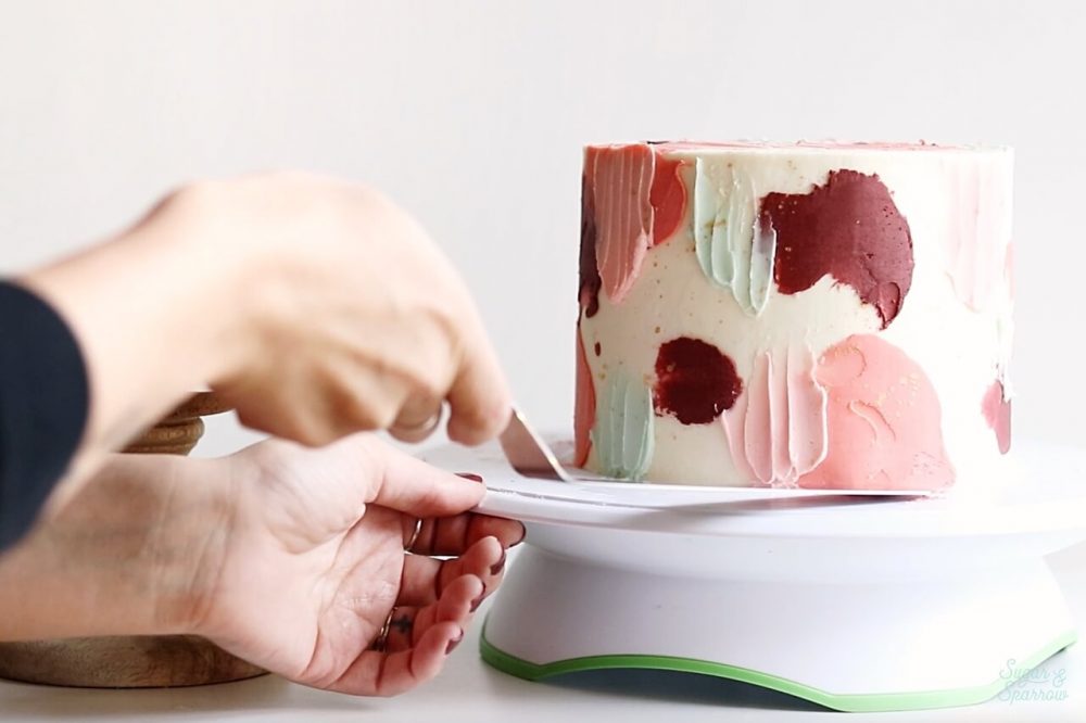 How to Transfer Cakes From a Turntable to a Stand Sugar & Sparrow