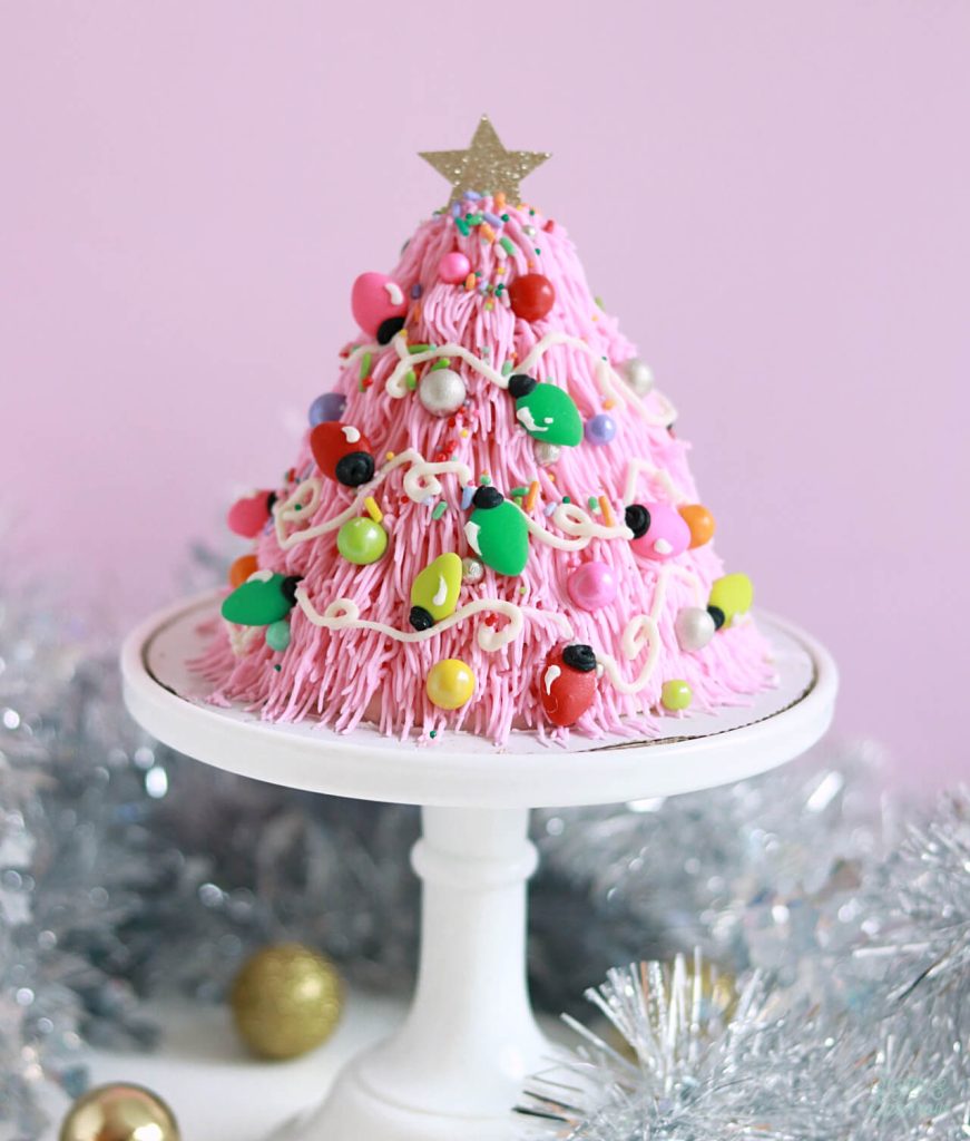 How To Make Mini Christmas Tree Cakes - Sugar & Sparrow