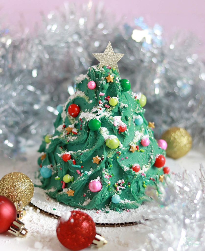 How To Make Mini Christmas Tree Cakes - Sugar & Sparrow