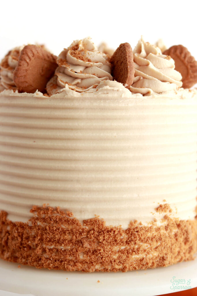 pumpkin cake with biscoff buttercream frosting