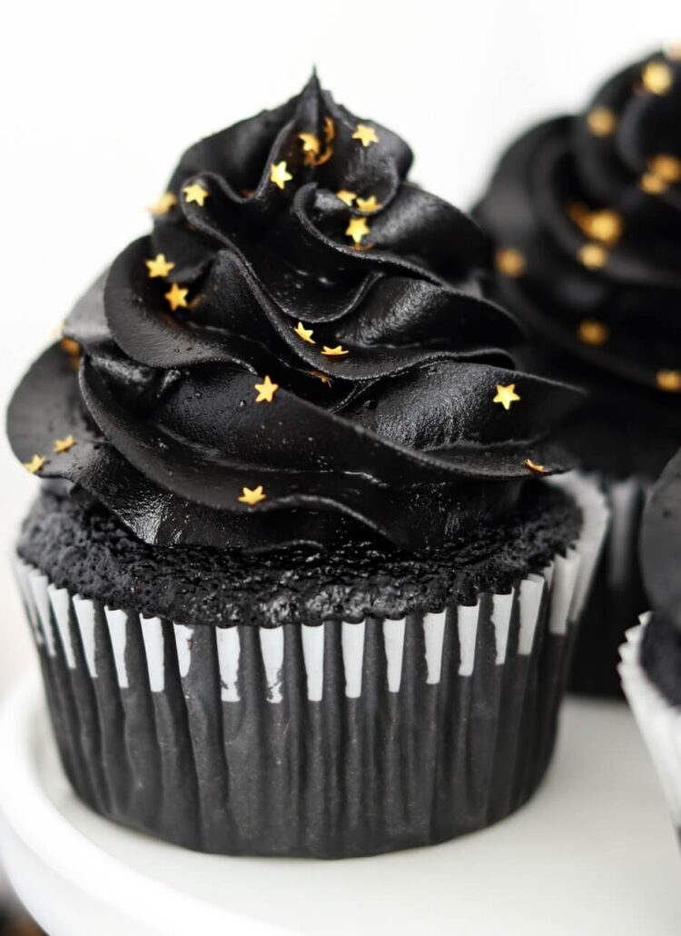 black velvet cupcakes recipe by sugar and sparrow