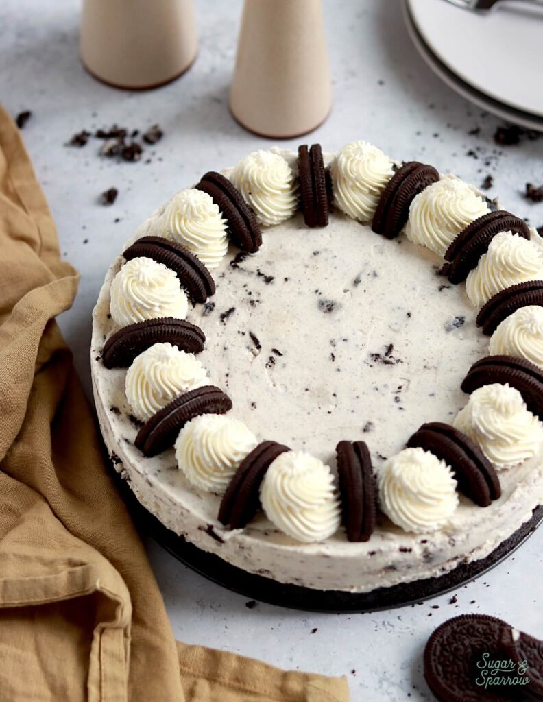 https://sugarandsparrow.s3.us-west-2.amazonaws.com/flour/wp-content/uploads/2023/10/16212508/No-Bake-Oreo-Cheesecake-Recipe-1-792x1024.jpeg