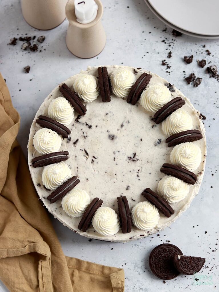 Easy Oreo cheesecake recipe with Oreo crust