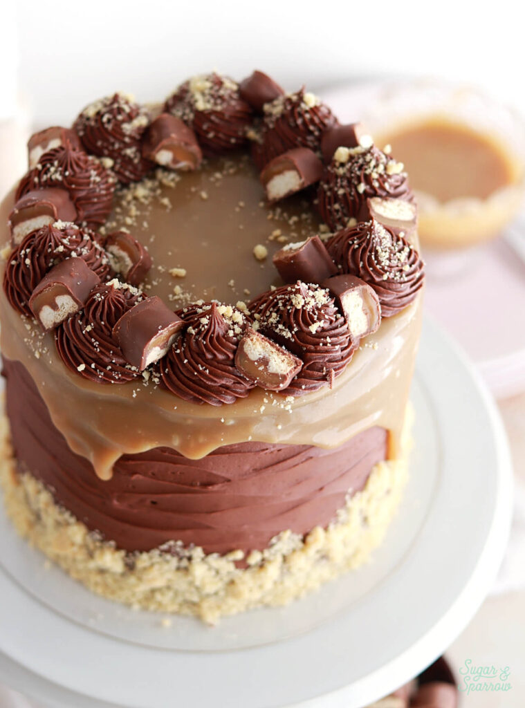 Twix cake with caramel filling