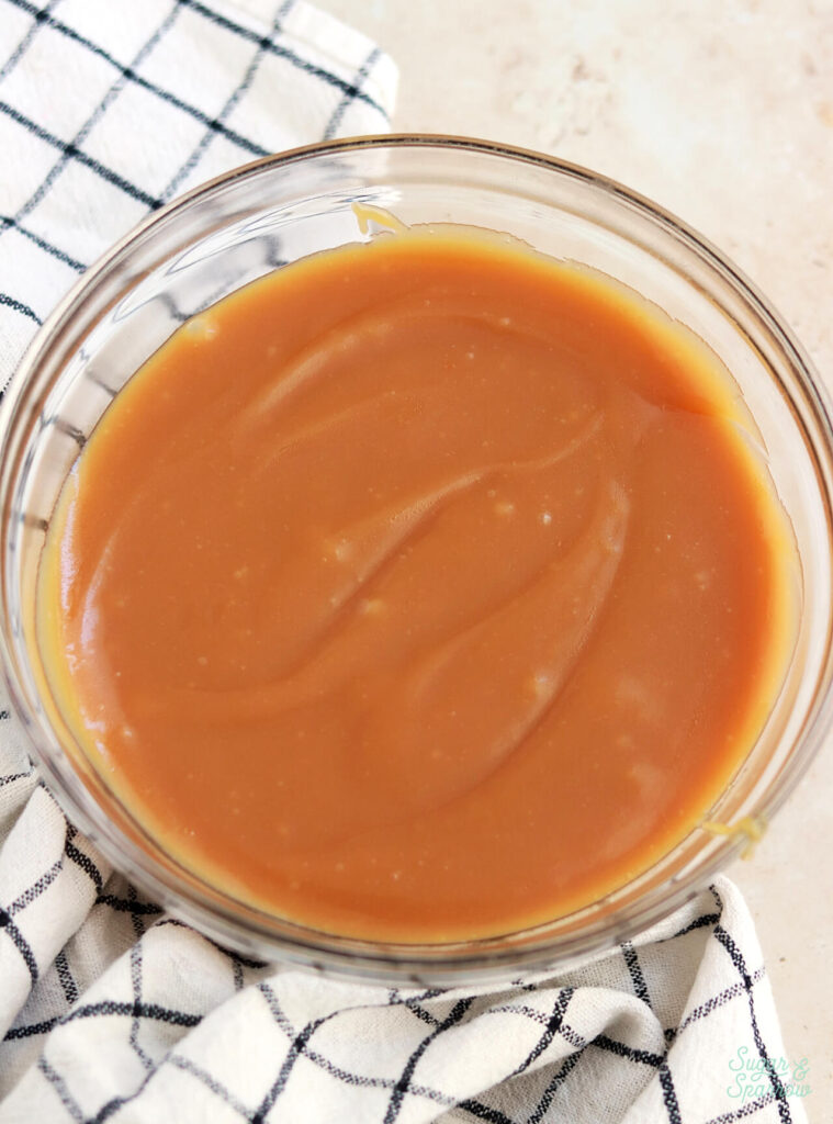 thick caramel filling for cakes