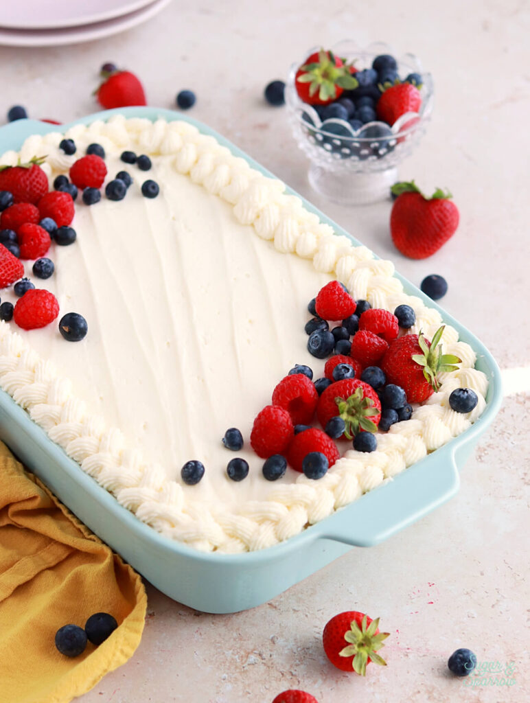 how to decorate a sheet cake