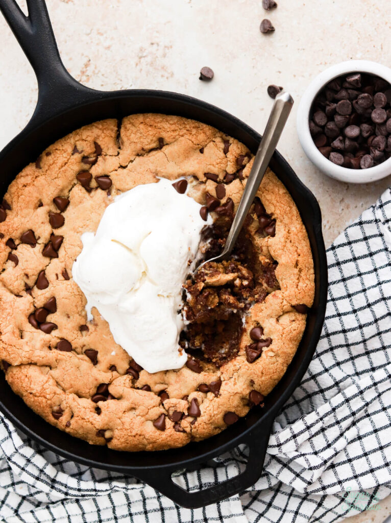 gooey chocolate chip cookie skillet recipe