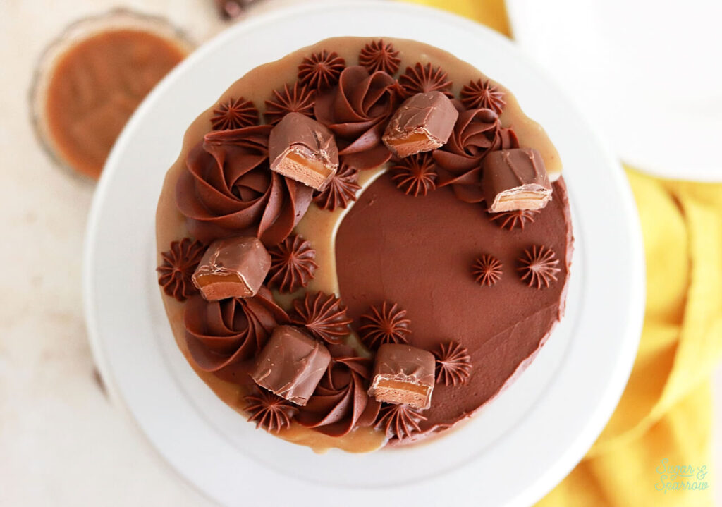 chocolate caramel cake with milky ways