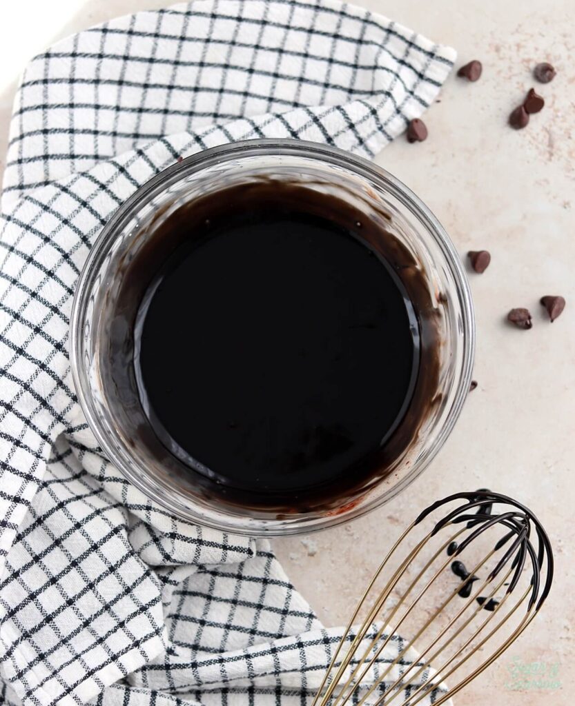 black ganache drip cake recipe