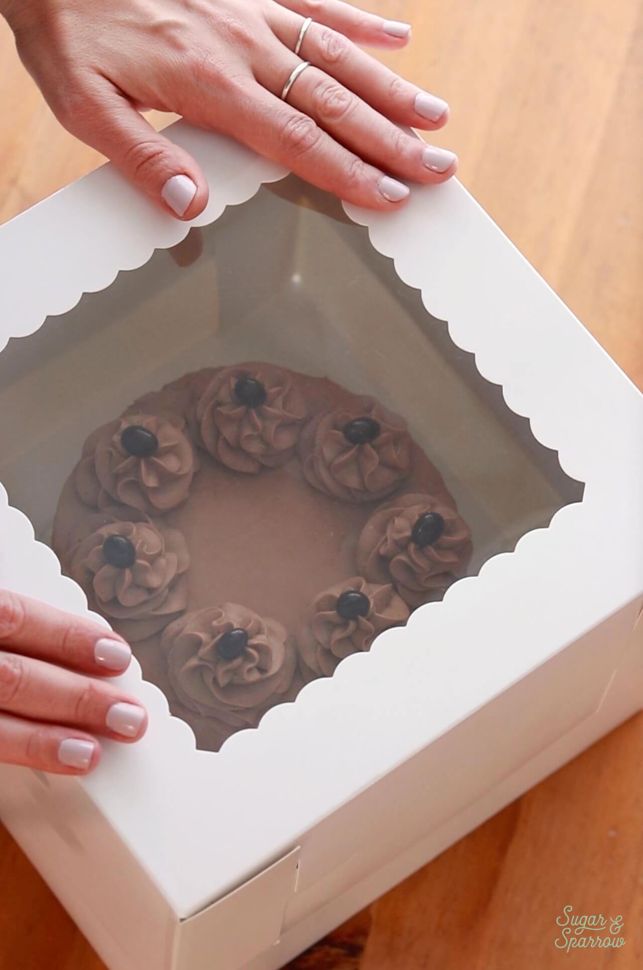 how to package a cake for delivery