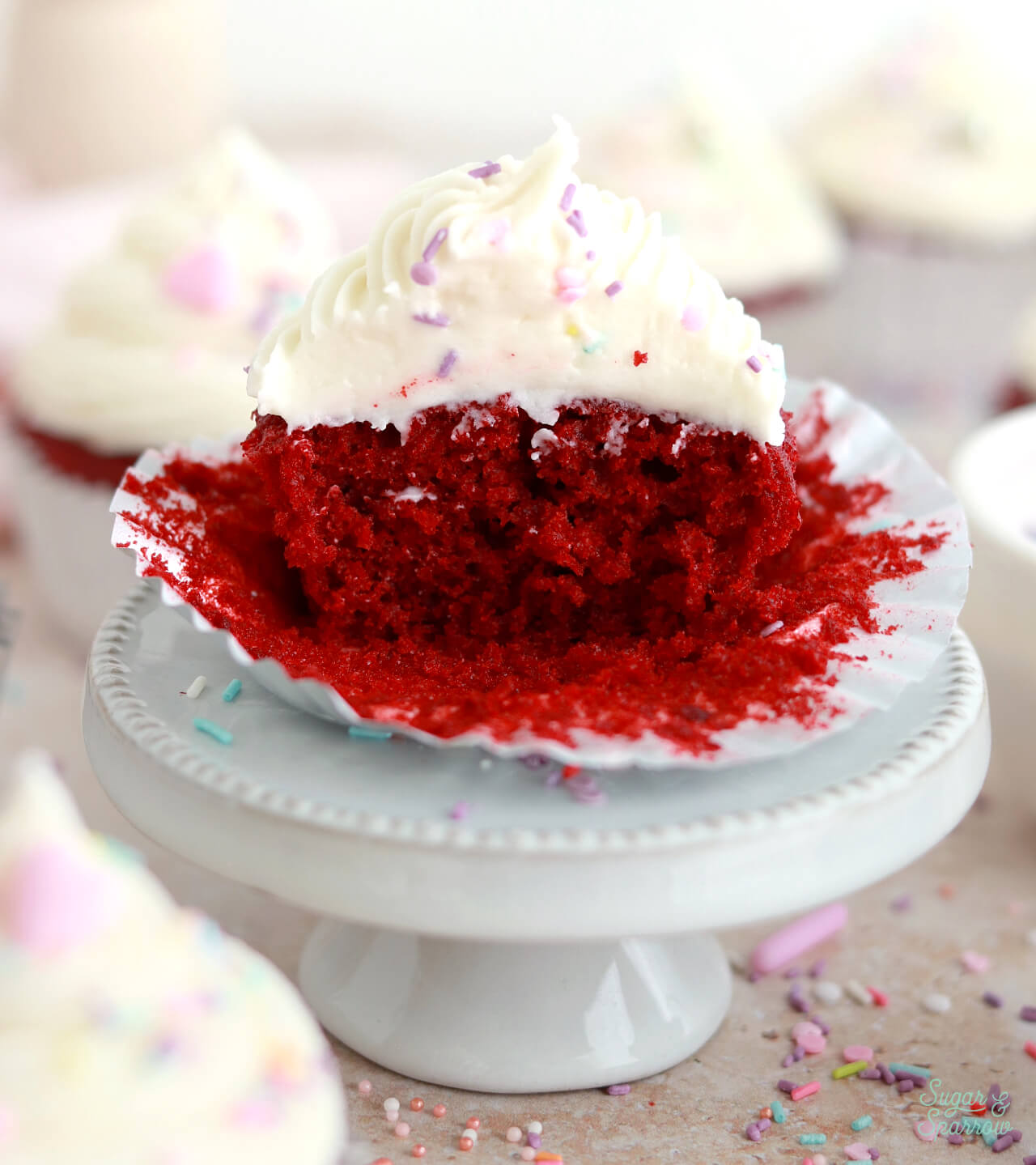 red velvet cupcakes with cream cheese frosting