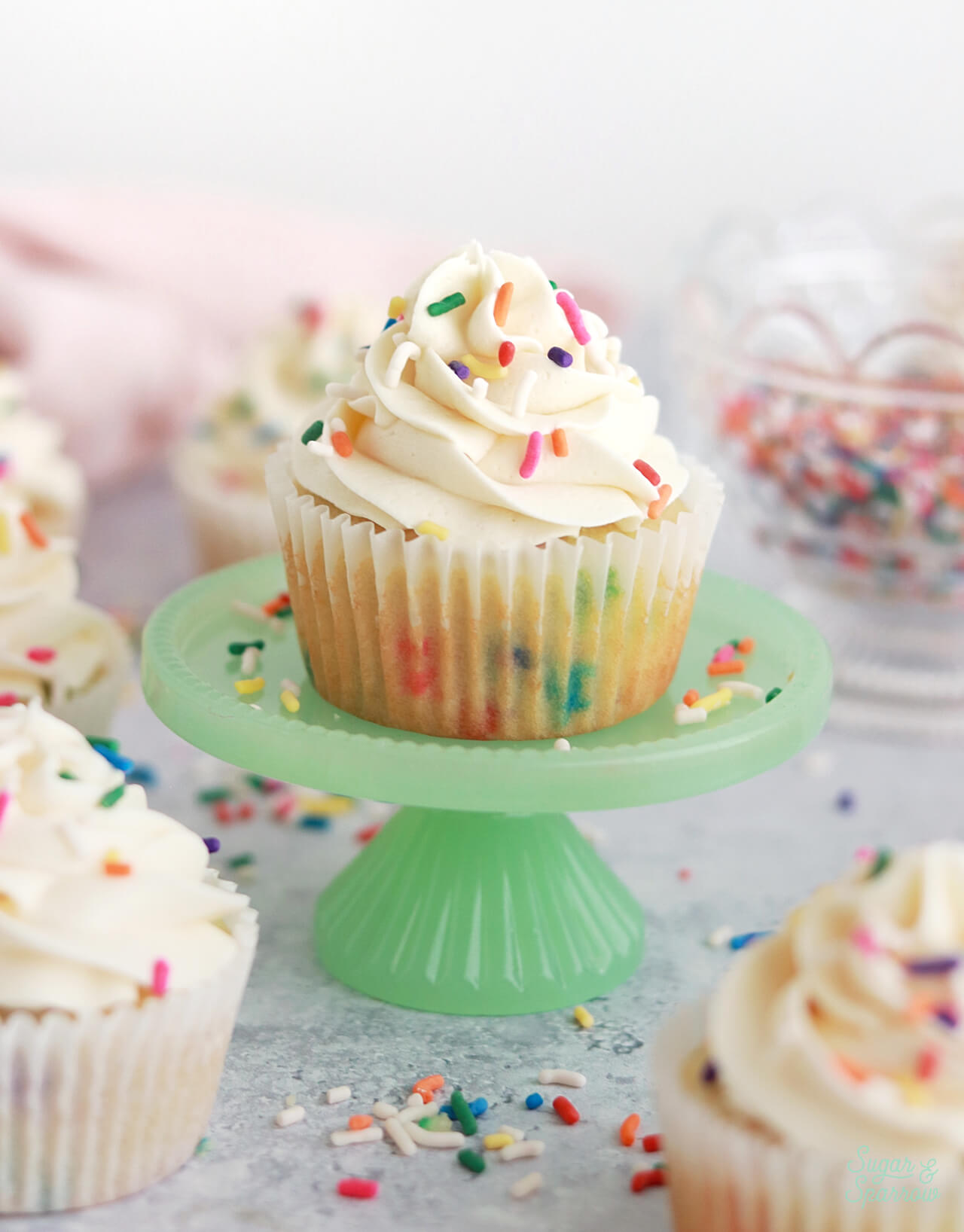 moist and fluffy funfetti cupcake recipe