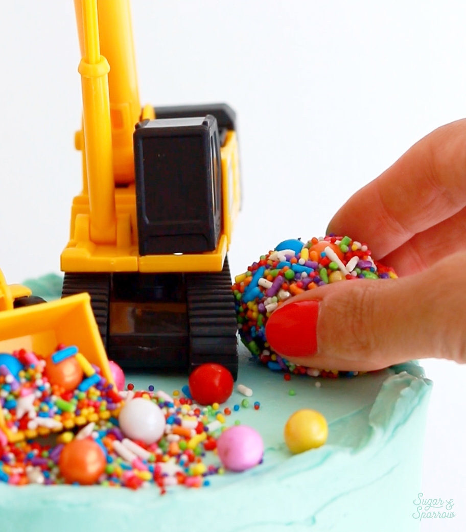 how to decorate a construction truck cake