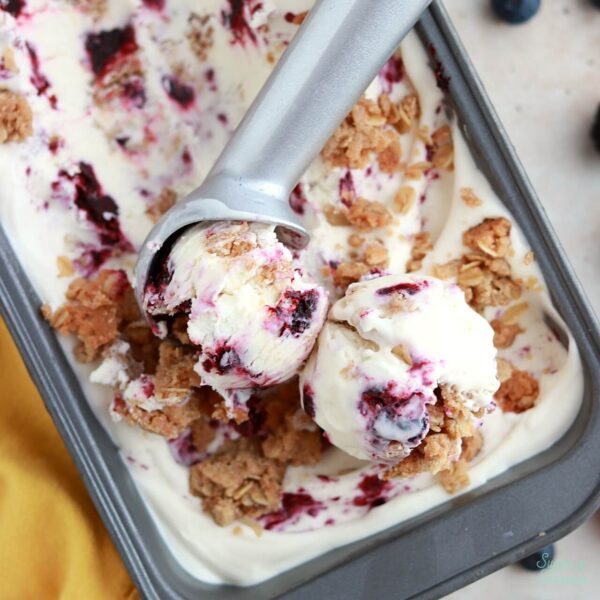no churn vanilla ice cream berry crisp toppings