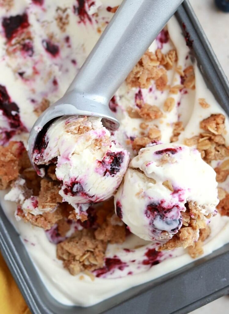 no churn vanilla ice cream berry crisp toppings