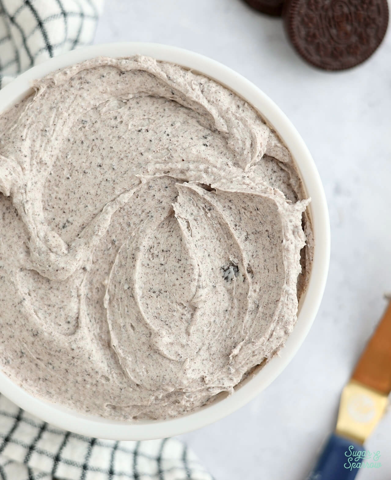 oreo frosting for cakes and cupcakes