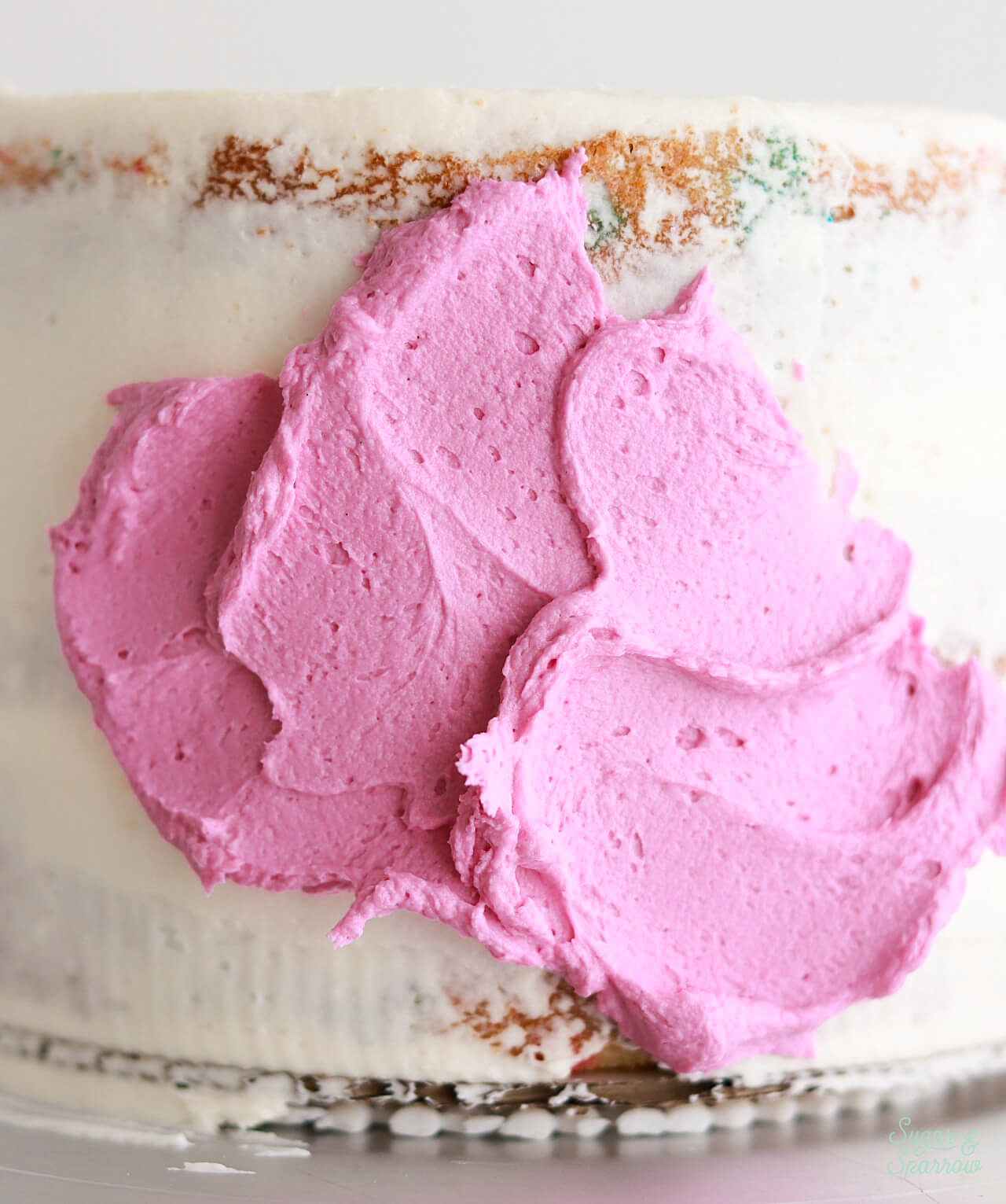 air bubbles in buttercream frosting on cake