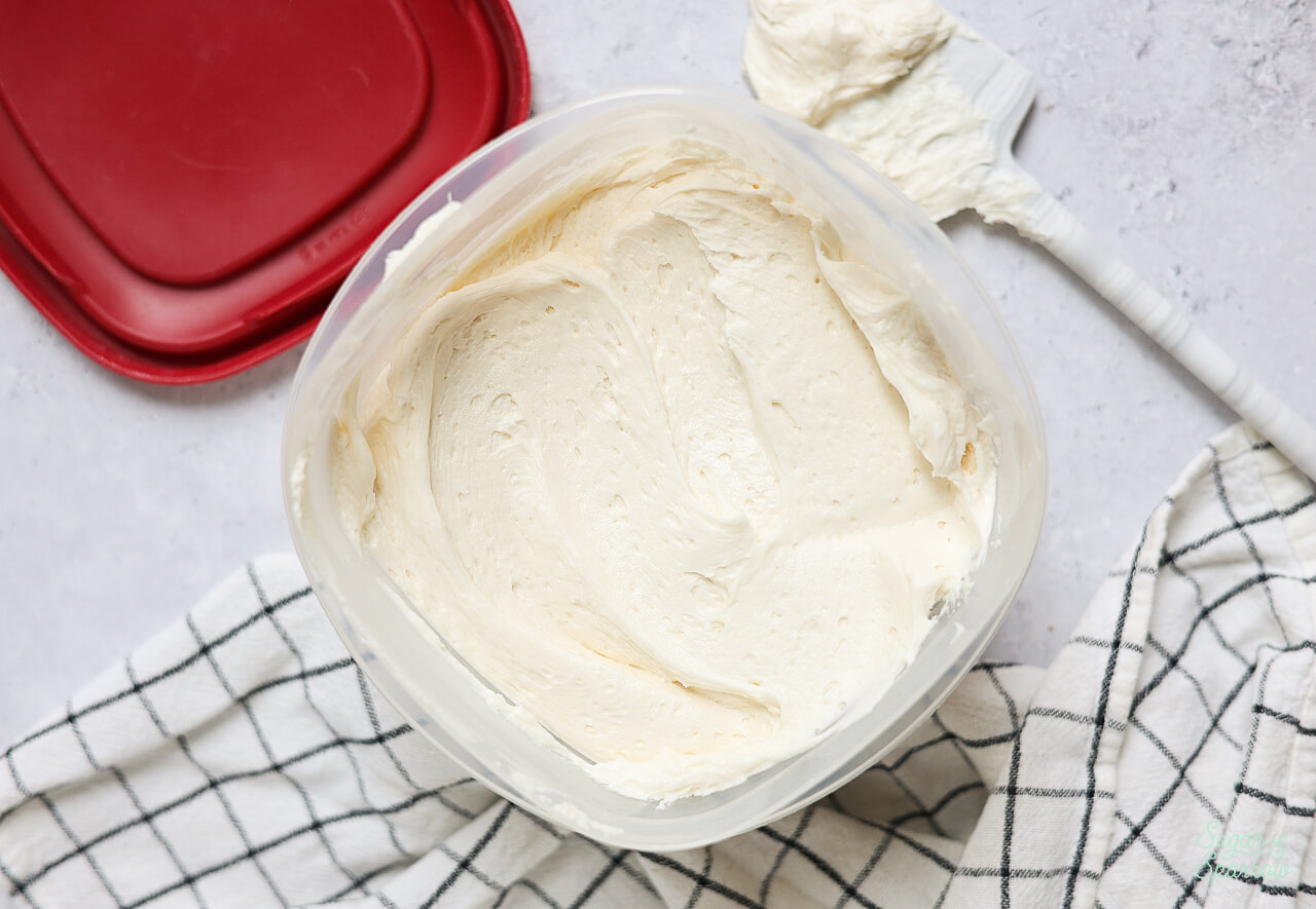 storing buttercream in an airtight container