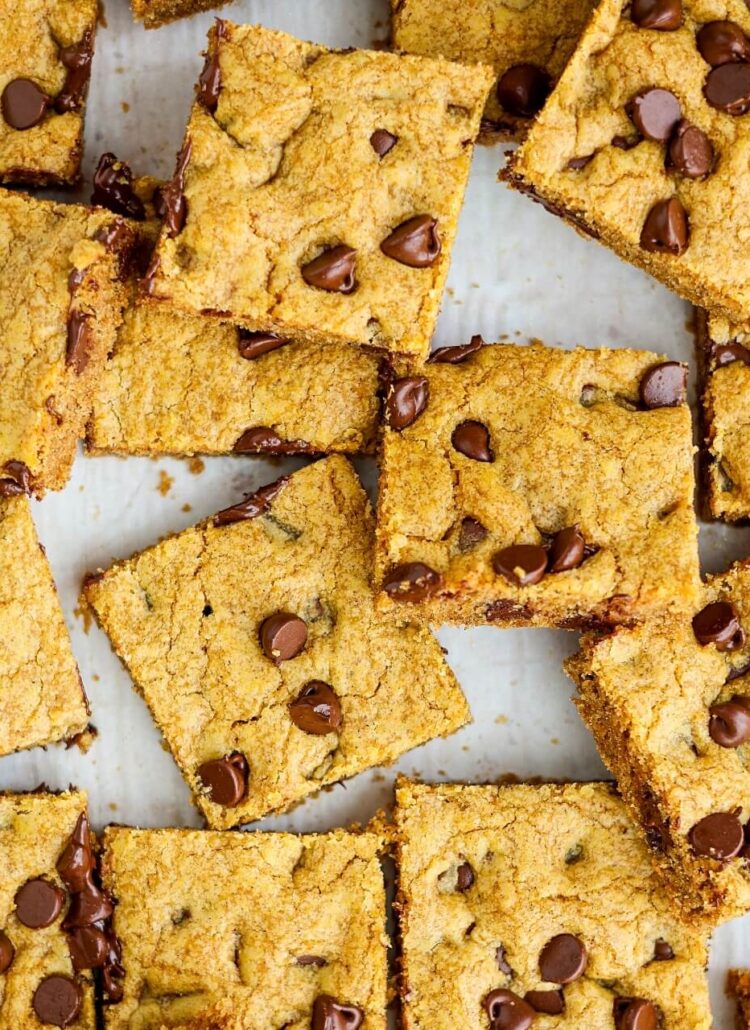 pumpkin chocolate chip cookie bars
