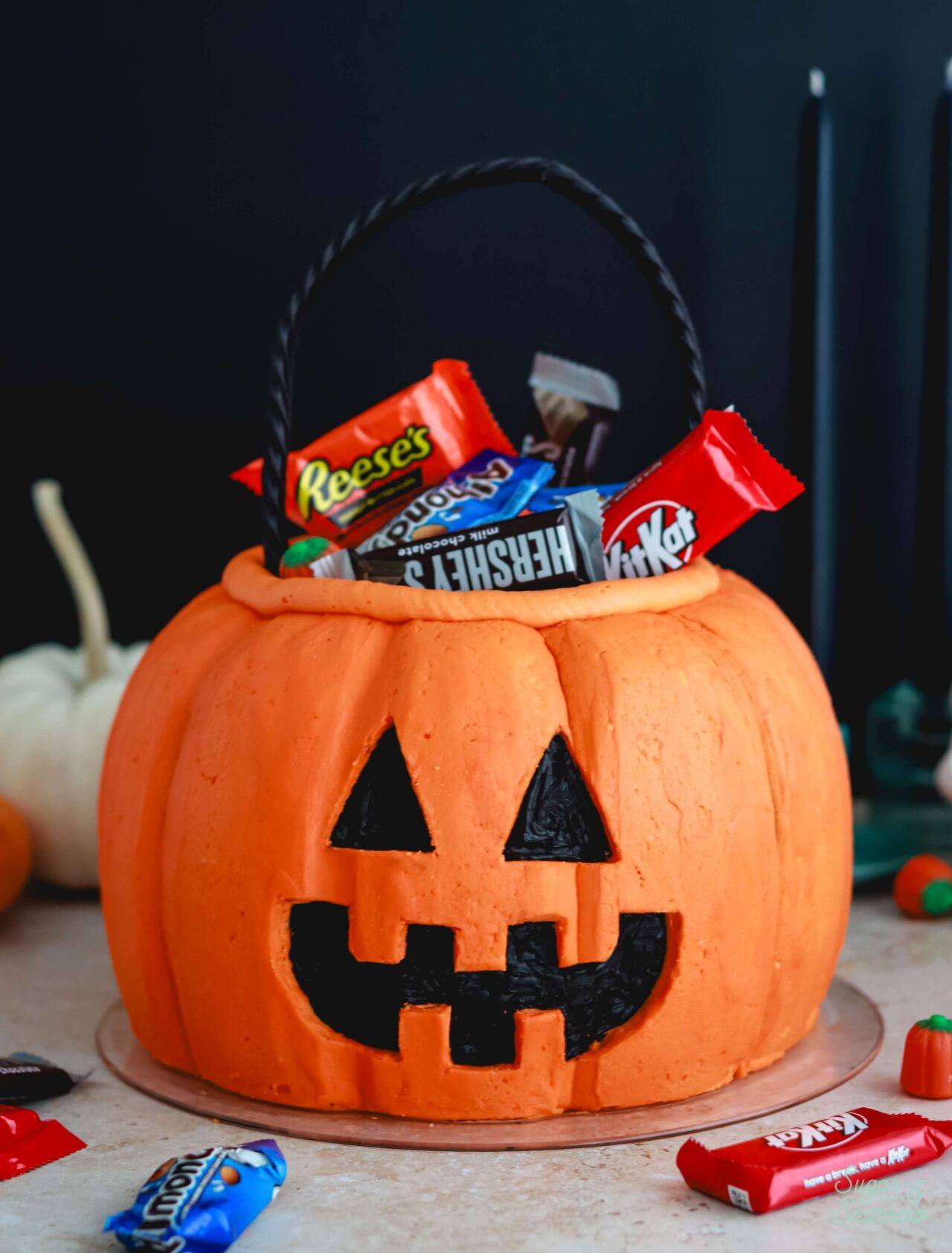 halloween candy bucket cake tutorial