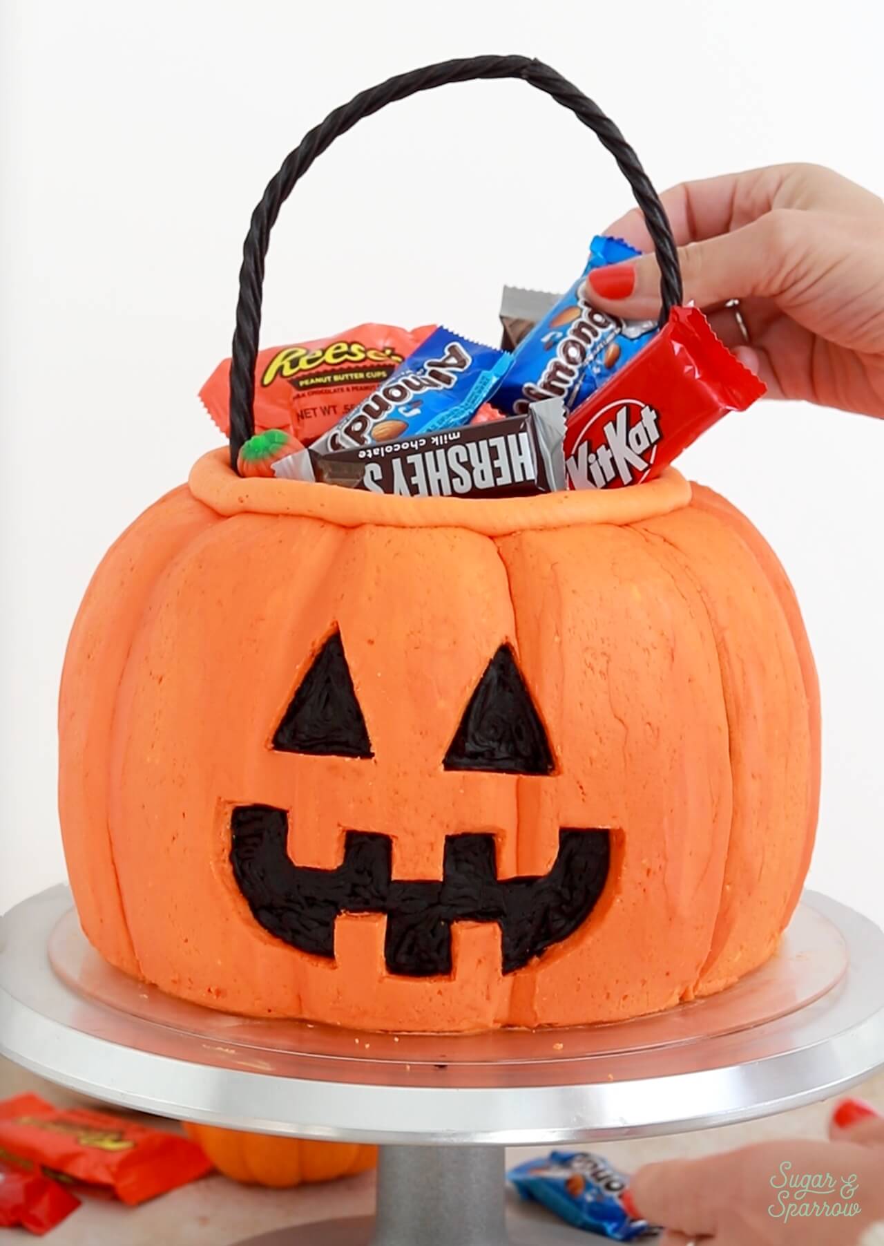 halloween cake idea: candy bucket cake