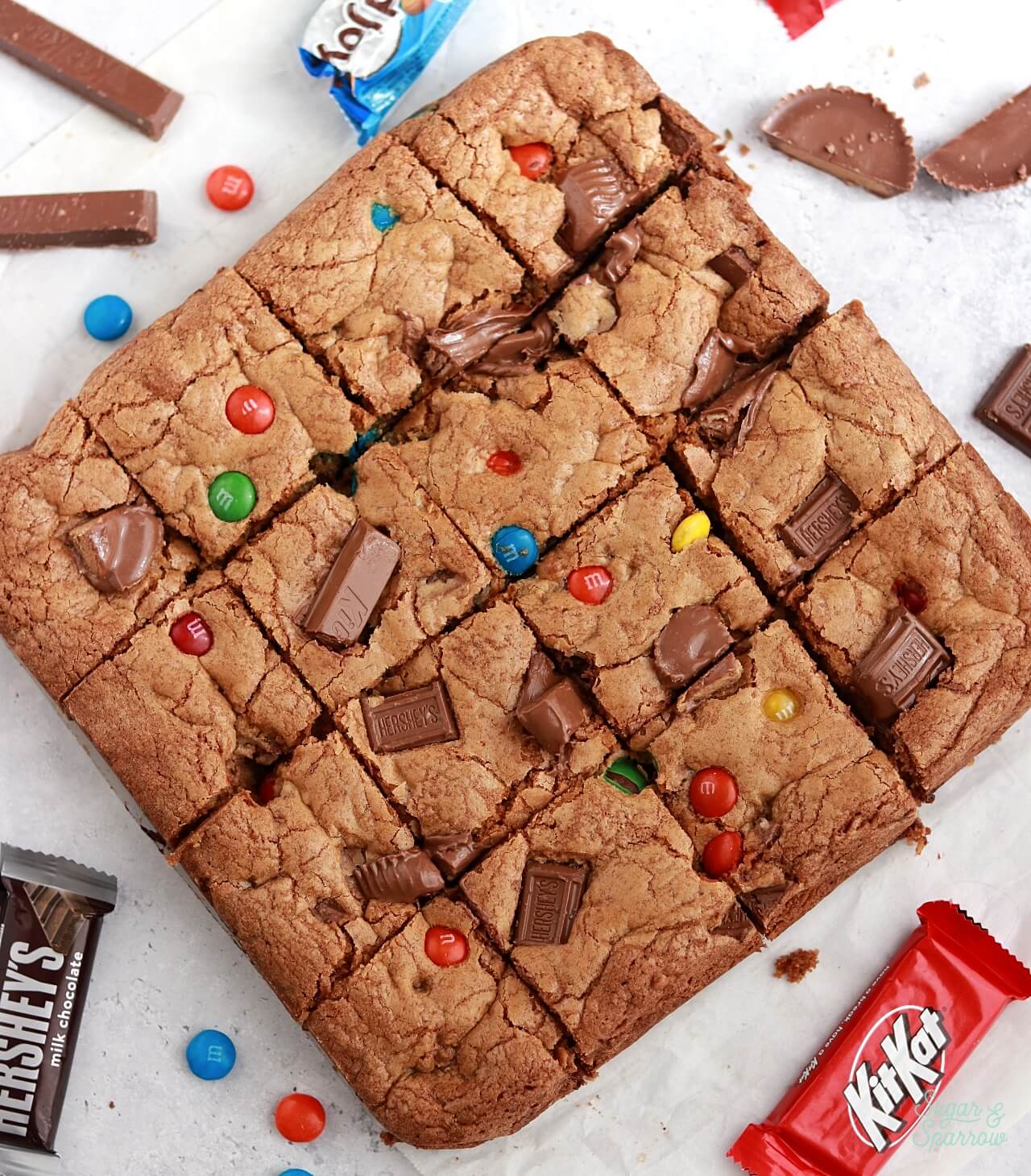 halloween candy cookie bars sliced