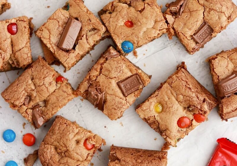 cookie bar recipe with halloween candy bars