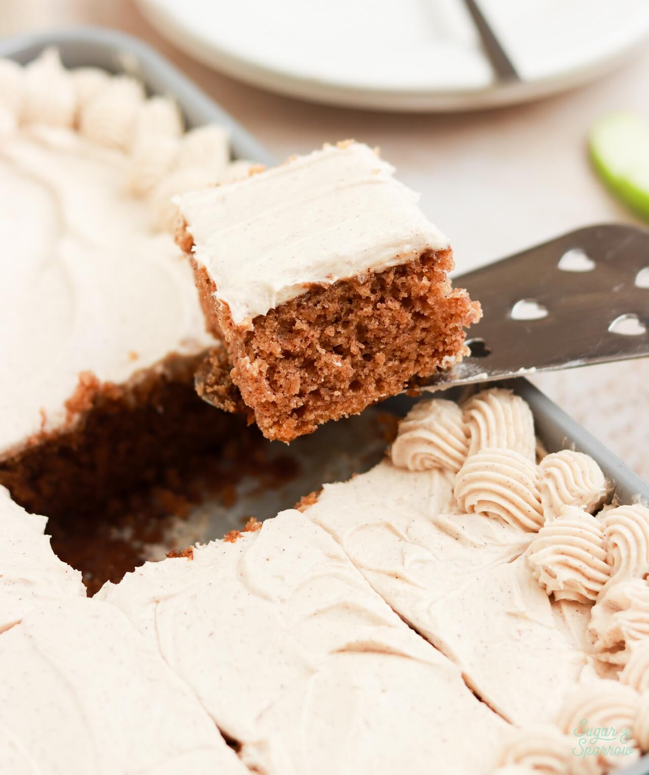 apple sheet cake recipe with cinnamon vanilla buttercream