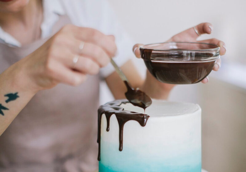 how to start a home cake business: pricing cakes