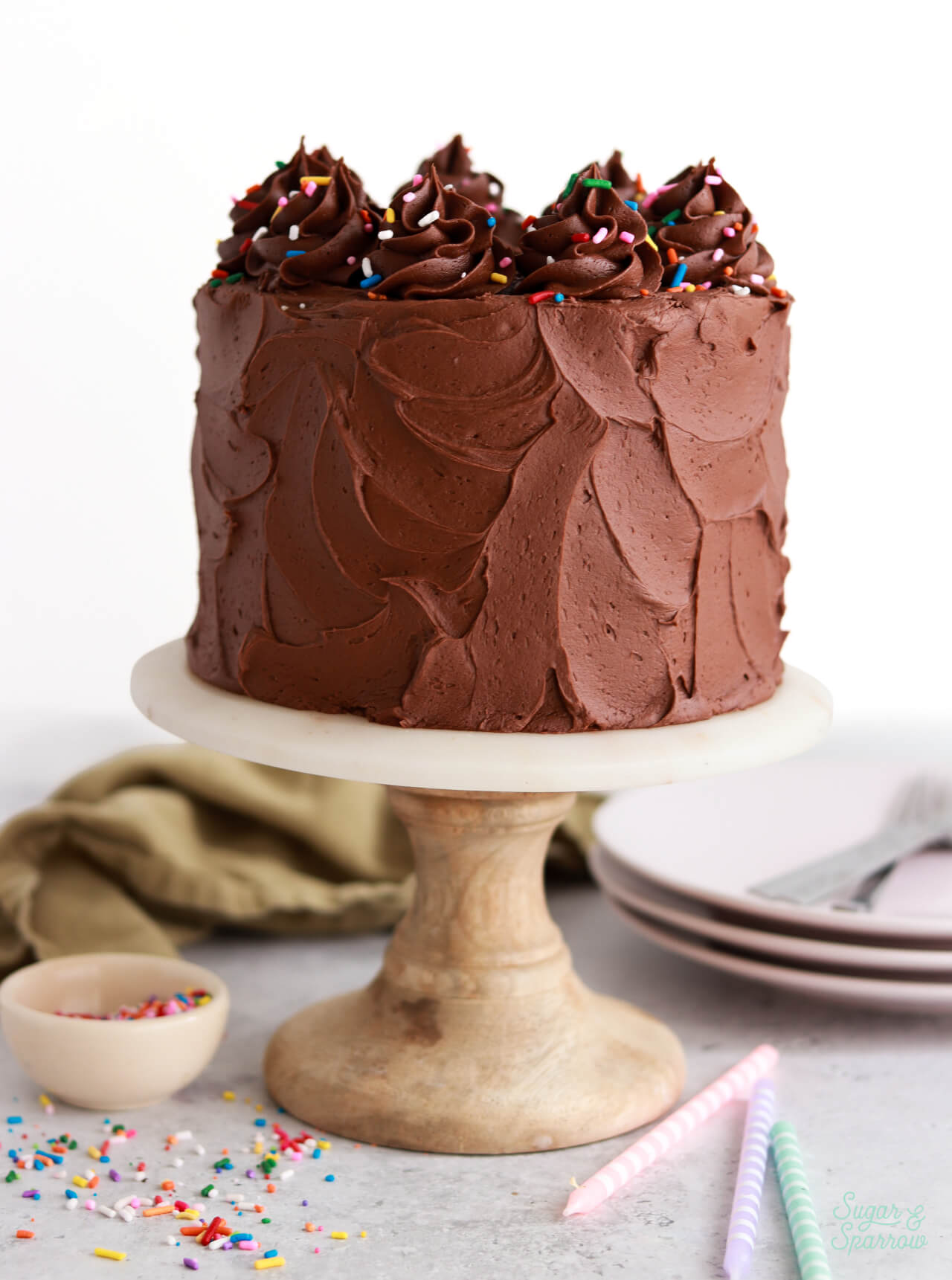 how to decorate a gluten free chocolate cake