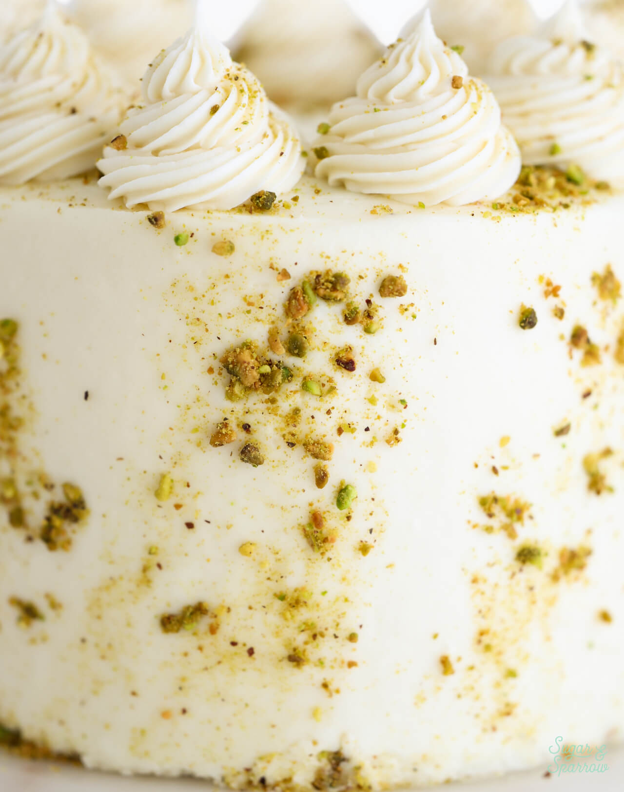 how to decorate a cake with pistachios