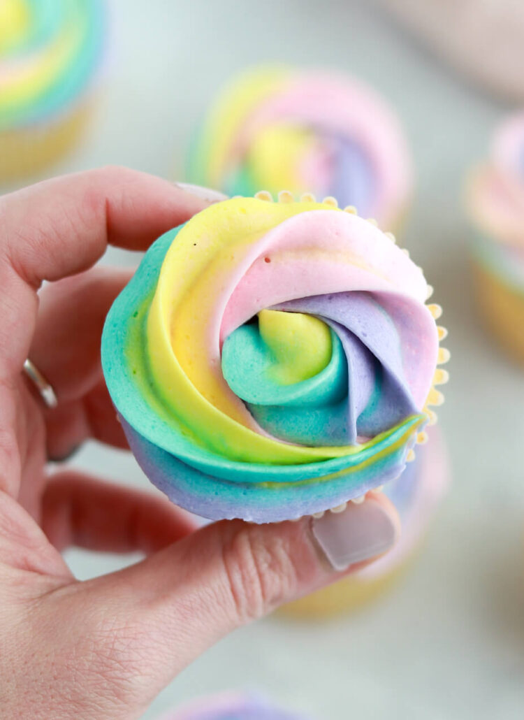 rainbow swirl cupcakes tutorial