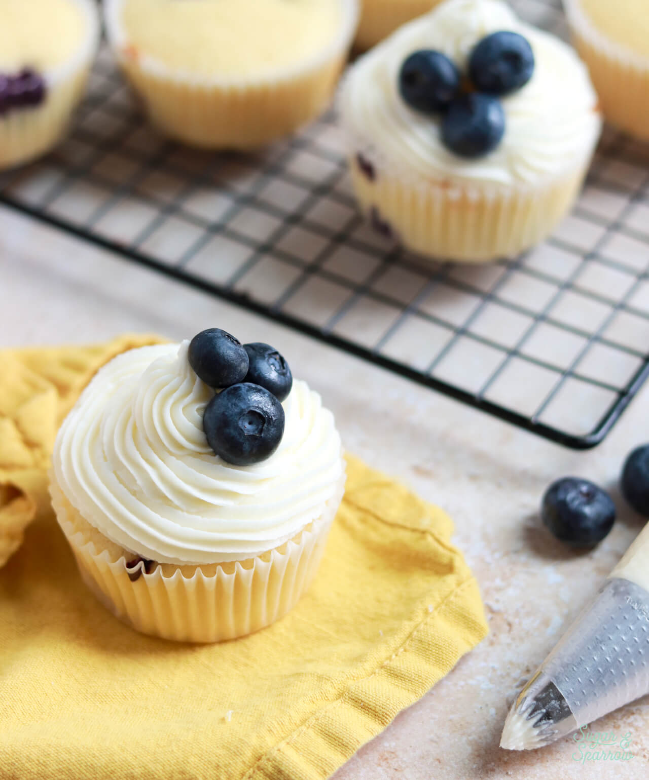 pipeable lemon cream cheese buttercream recipe